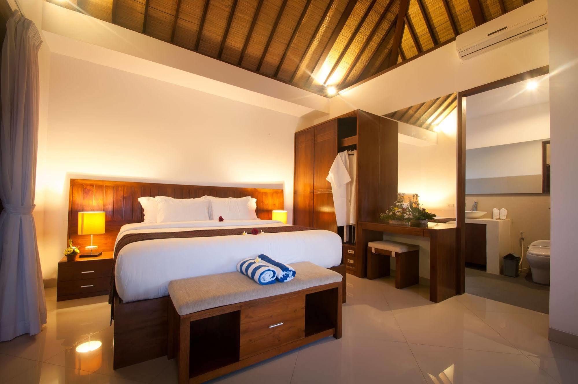 Bali Life Villas Sanur  Exterior photo