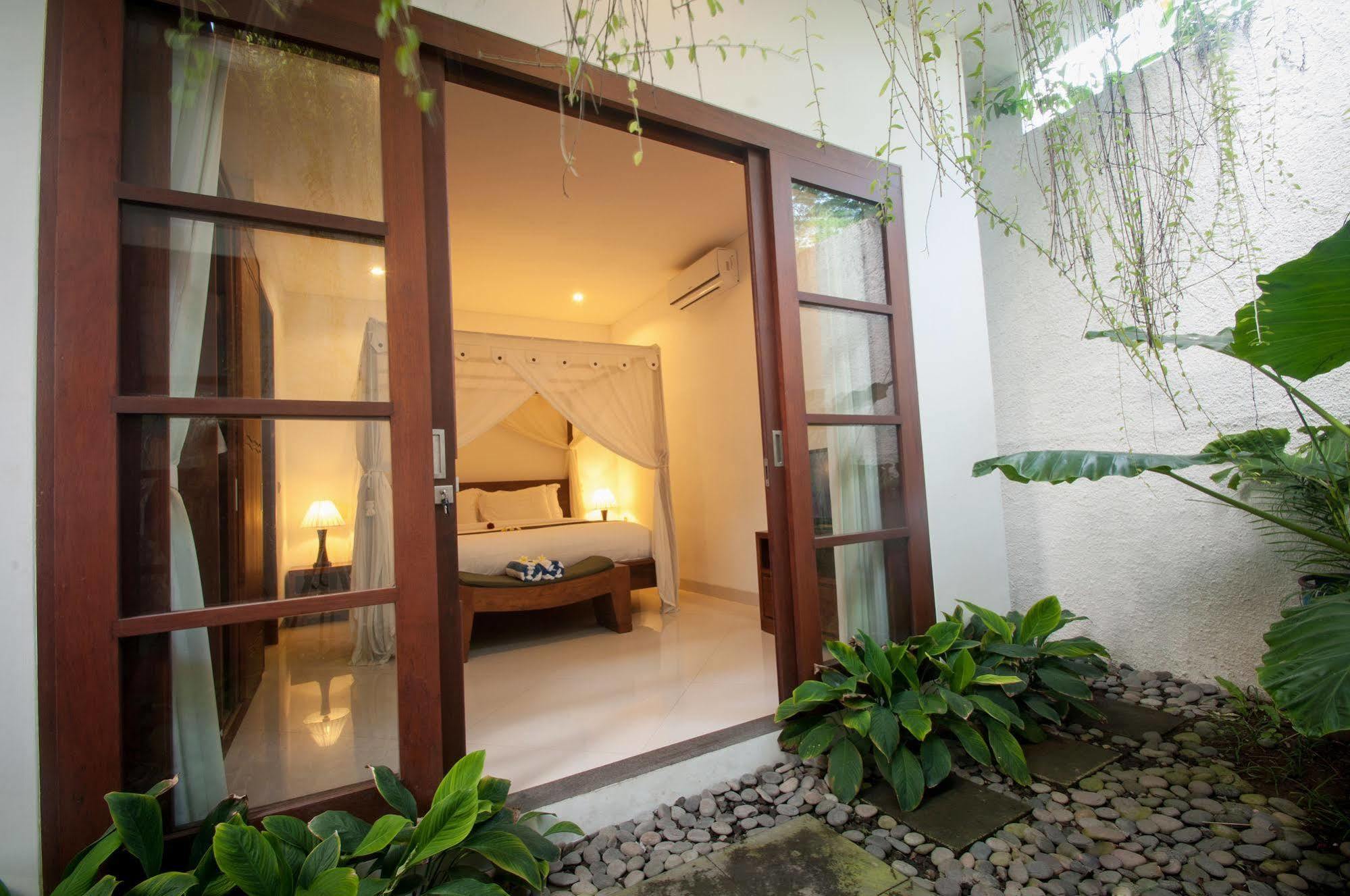 Bali Life Villas Sanur  Exterior photo