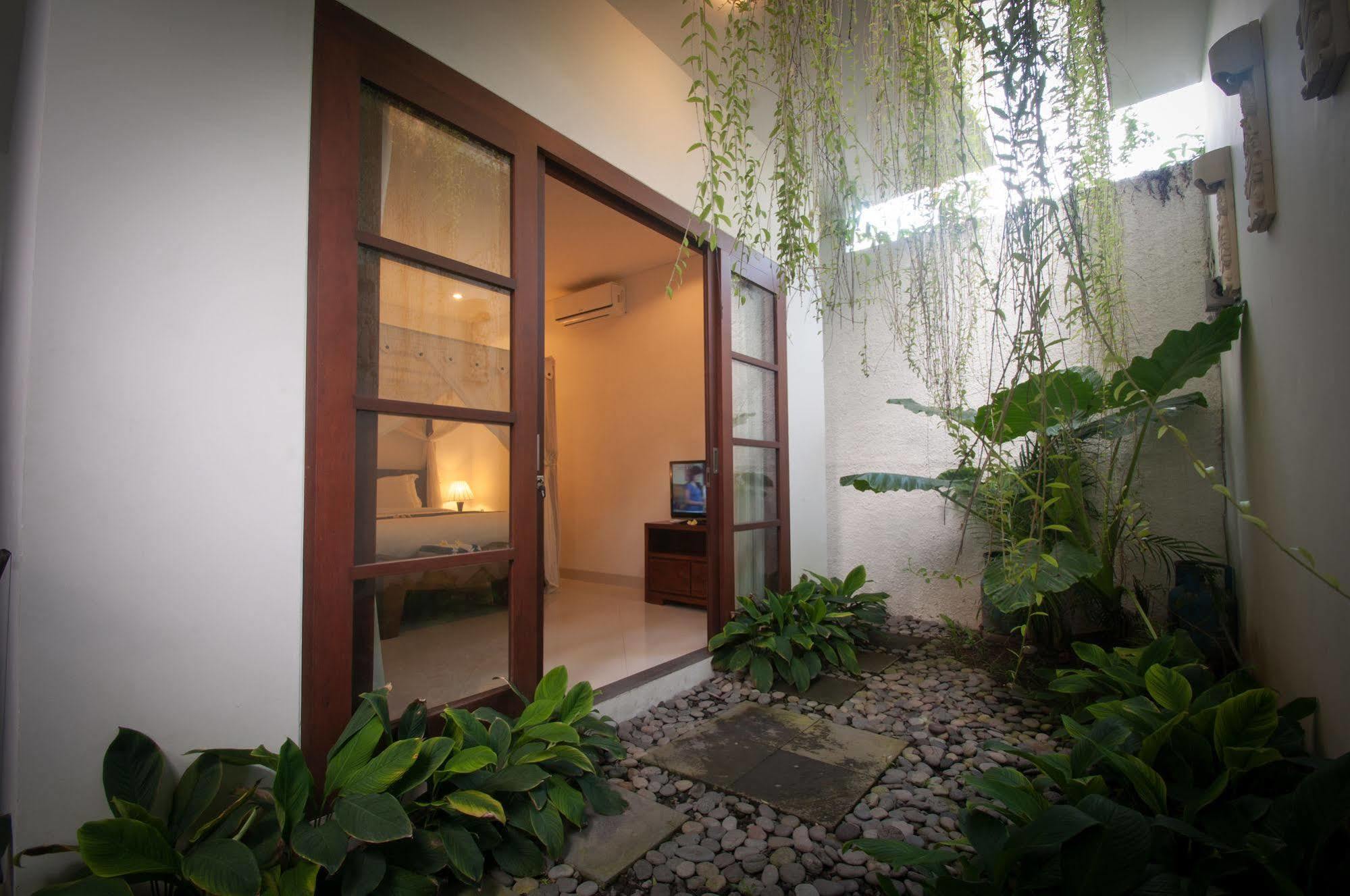 Bali Life Villas Sanur  Exterior photo